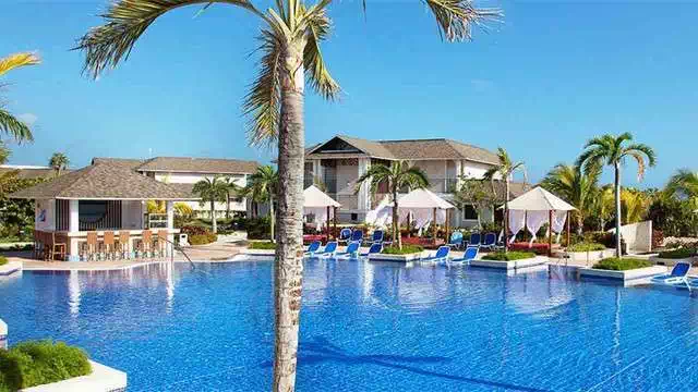 Royalton Cayo Pool