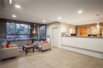 View of the Quest Hotel in Alice Springs