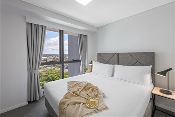 View of the Meriton Suites Adelaide Street in Brisbane