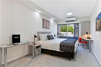 View of the Argus Hotel in Darwin