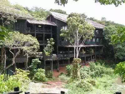 Tsavo east safari hotel Mombasa