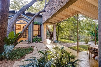 View of the Mbano Manor Hotel Victoria Falls in Zimbabwe