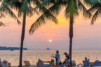 View of the Queenco Hotel and Casino in Sihanoukville