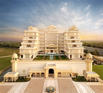 View of the Anantara Jewel Bagh Hotel in Jaipur