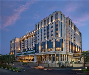 View of the Fairmont Hotel in Mumbai
