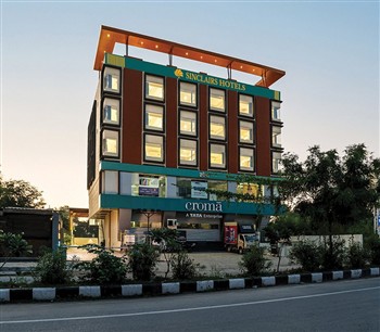 View of the Sinclairs Hotel in Udaipur