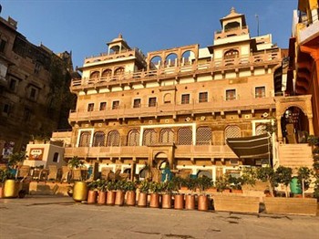 View of the Guleria Kothi in Varanasi