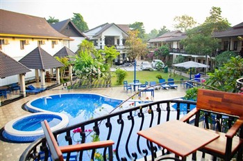 View of the Diamond Resort in Vang Vieng