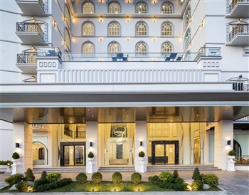 View of the Eastin Hotel in Vientiane