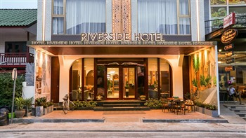 View of the Riverside Hotel in Vientiane