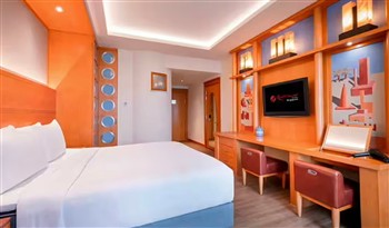 View of the Resorts World Sentosa Hotel Michael in Sentosa