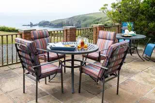 The Crag holiday cottage Lizard Point