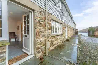 The Fish Cellars 4 bed holiday cottage Port Quin