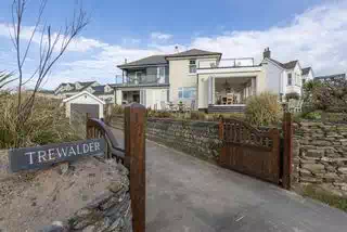 Trewalder holiday rental in Treyarnon Bay Cornwall Trewalder holiday rental in Treyarnon Bay Cornwall