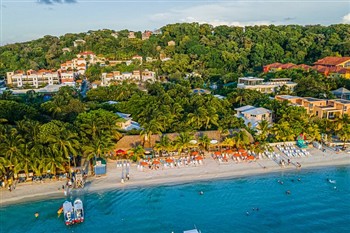 View of the Paradise Beach Hotel in Honduras