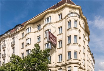 View of the Hotel Erzherzog Rainer