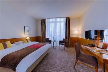 View of the K k Palais Hotel