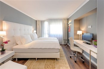 View of the Mercure Hotel Raphael Wien