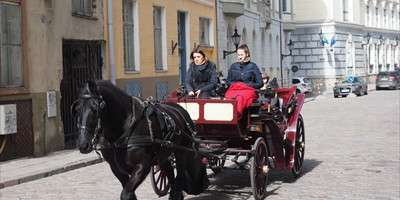 Horse_carriage_in_Tallinn_Old_Town