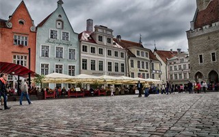 tallinn old square