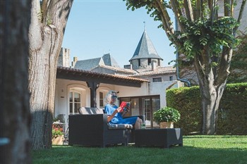 View of the Hotel Le Donjon Coeur in Carcassonne
