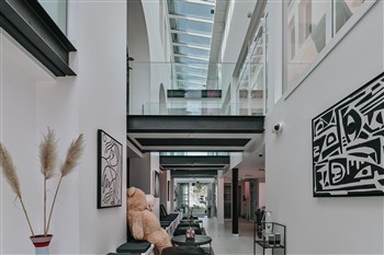 View of the Le Meez Boutique Hotel in Carcassonne