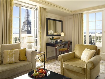 View of the Shangri La Hotel in Paris