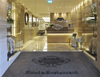 View of the Harry's Bar Trevi Hotel in Rome