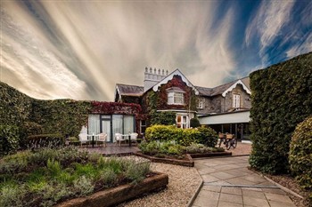 View of the Newpark Hotel in Kilkenny