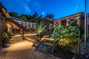 View of the Pusu Paunksneje Hotel in palanga