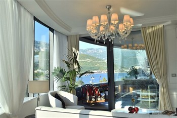 View of the Hotel Vissi D Arte in Budva