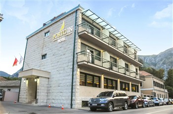 View of the Hotel Porto In in Kotor