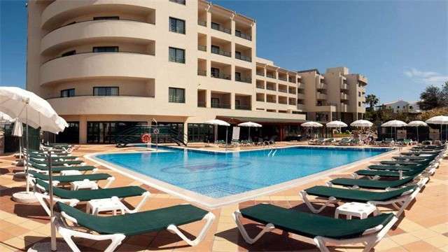Bellavista main pool