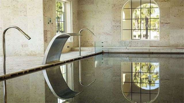 Domes Lake indoor pool spa