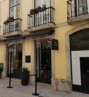 View of the Nicola Rossio Hotel