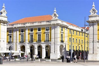 View of the Pousada Praca Do Comercio