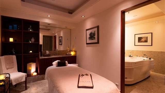 Praia del Rey spa treatment