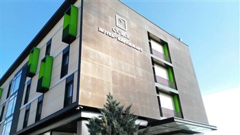 View of the Hotel Cubix in Brasov