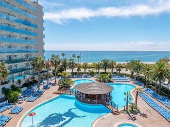 View of the Golden Taurus Aquapark Resort in Pineda de Mar