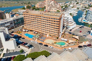 View of the Prestige Sant Marc Hotel in Roses