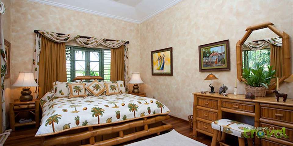 top villa downstairs bedroom two