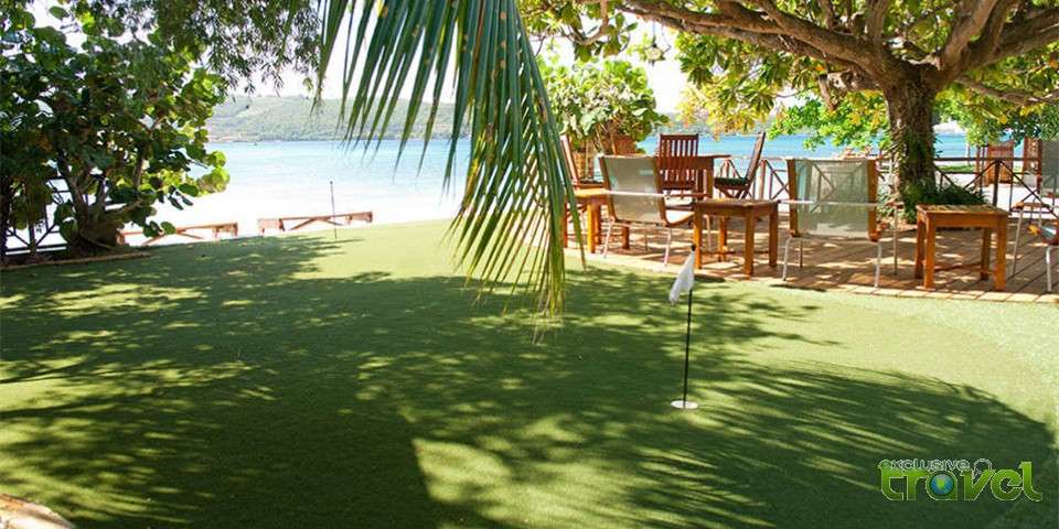luxury vacation villa lawns in discovery bay