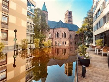 View of the Mercure Hotel Plaza in Essen