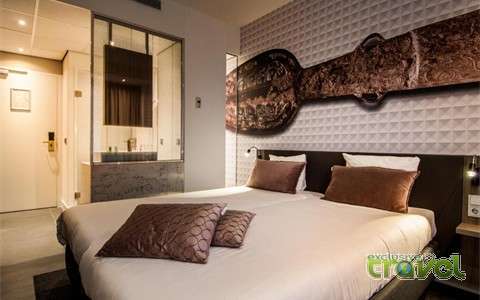 Golden Tulip bedroom