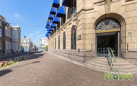 Hotel Indigo entrance