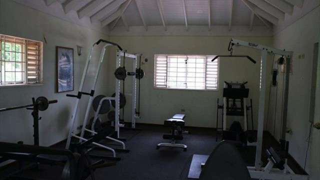 hill top guest house gym room