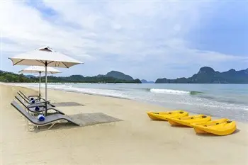 Seda Lio in Palawan