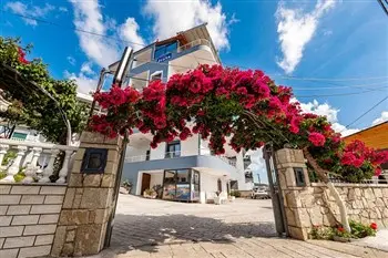Villa Jiota in Albania