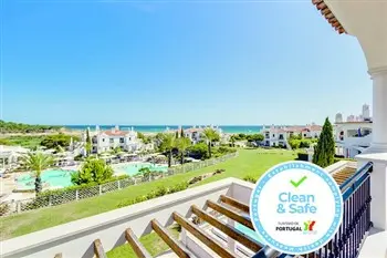 Dunas Douradas Beach Club in Algarve