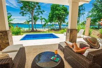 Red Frog Beach Island Resort in Panama